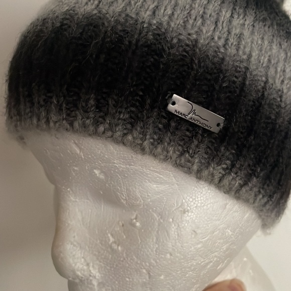 Knit beanie hat - Picture 2 of 7